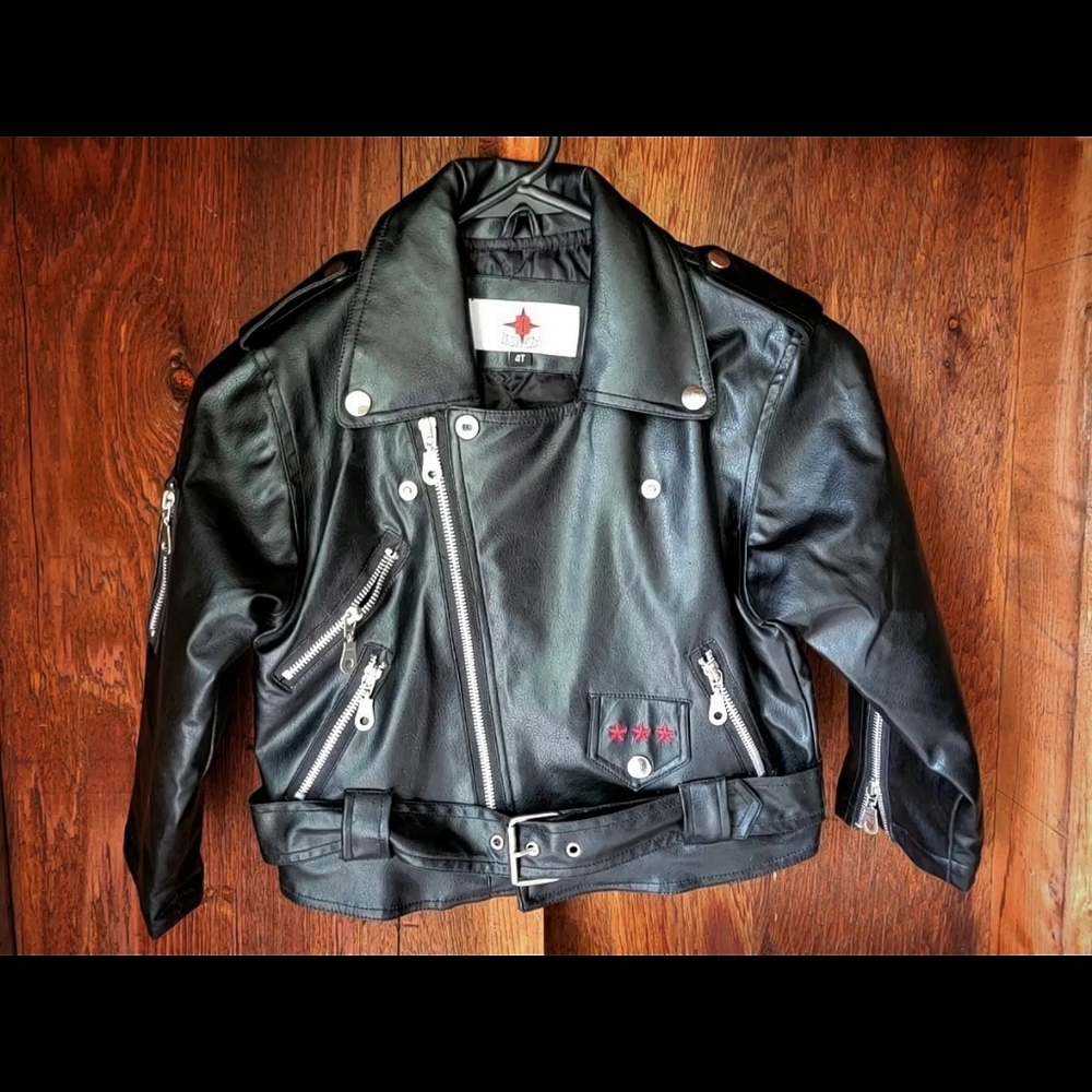 🦅✨️ Child's Black Faux Leather Motorcycle Jacket - Size 4T! 🦅✨️